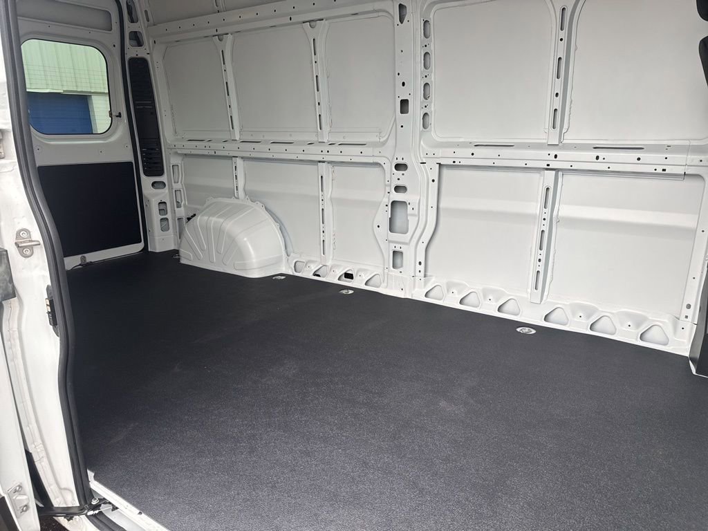 Used 2024 RAM ProMaster 2500 image 27