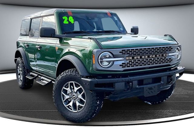 Used 2024 Ford Bronco Badlands image 3