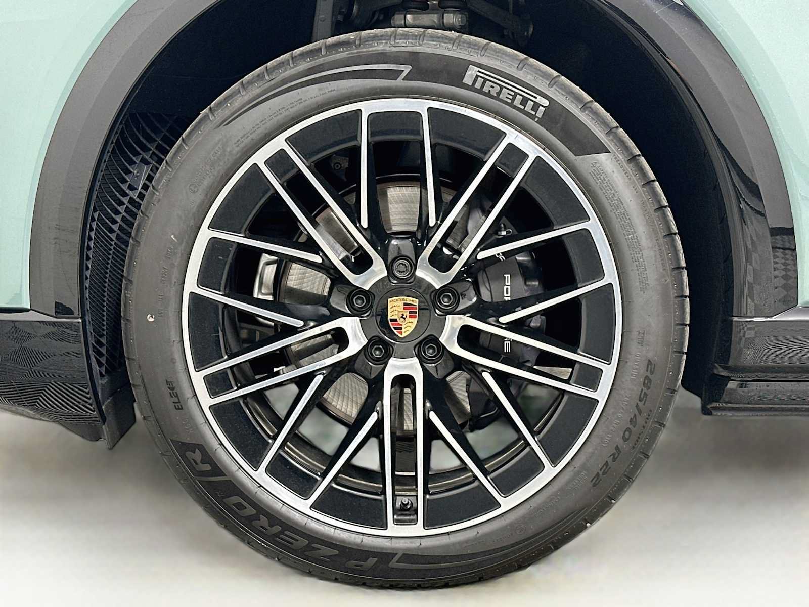 New 2026 Porsche Cayenne Electric AWD/4WD image 31