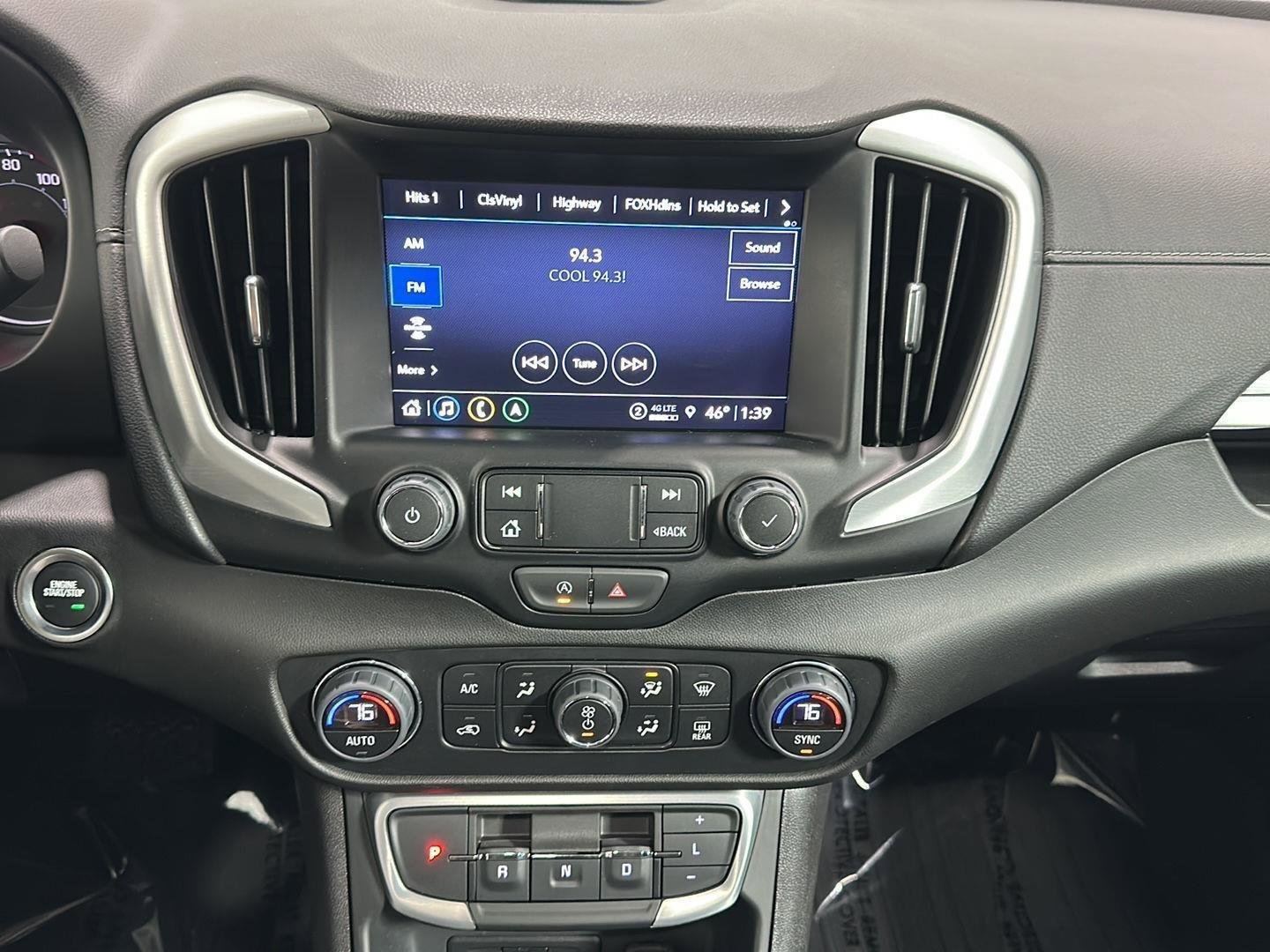 Used 2024 GMC Terrain SLT w/ Infotainment Package II image 12