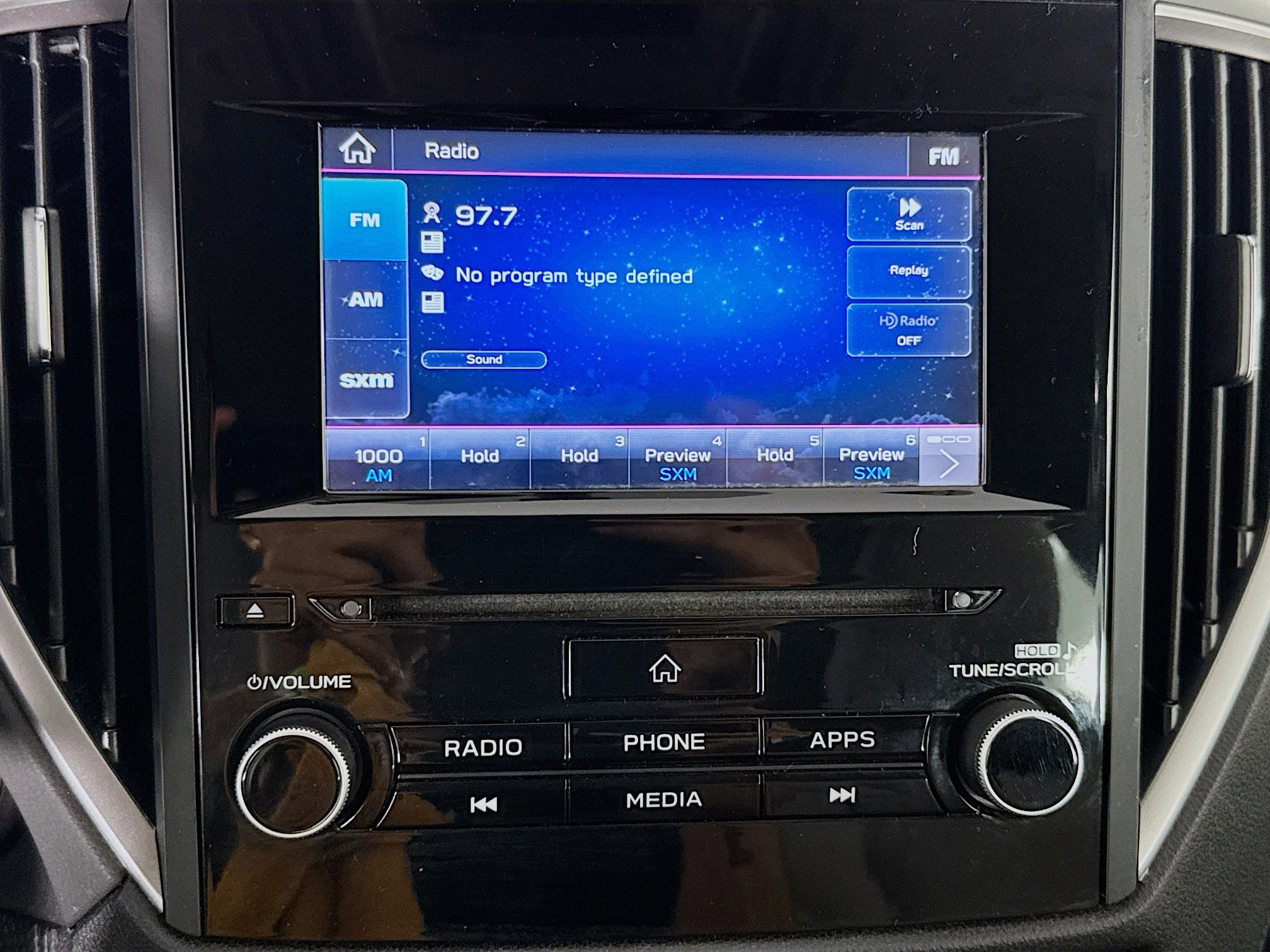 Used 2020 Subaru Forester Premium AWD/4WD image 17