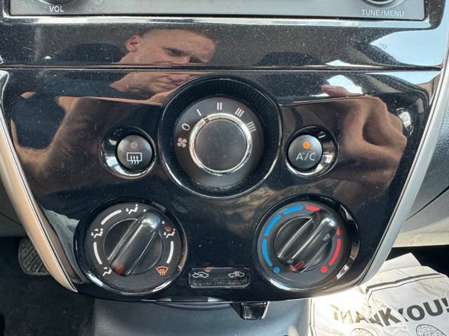 Used 2015 Nissan Versa Note SV FWD image 21