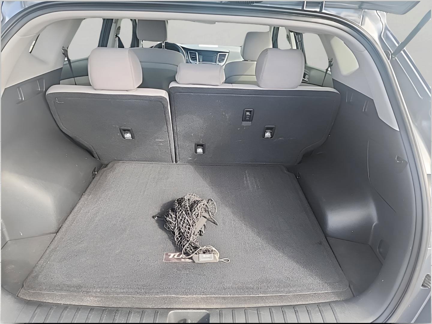 Used 2018 Hyundai Tucson SE image 12