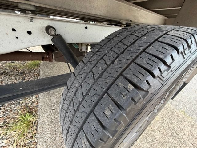 Used 2018 Ford Transit 250 138 RWD image 21