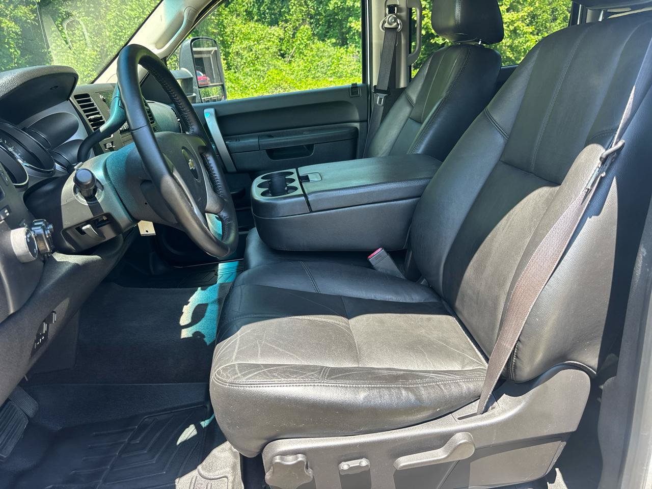 Used 2014 Chevrolet Silverado 2500 LT w/ Interior Plus Package AWD/4WD image 13