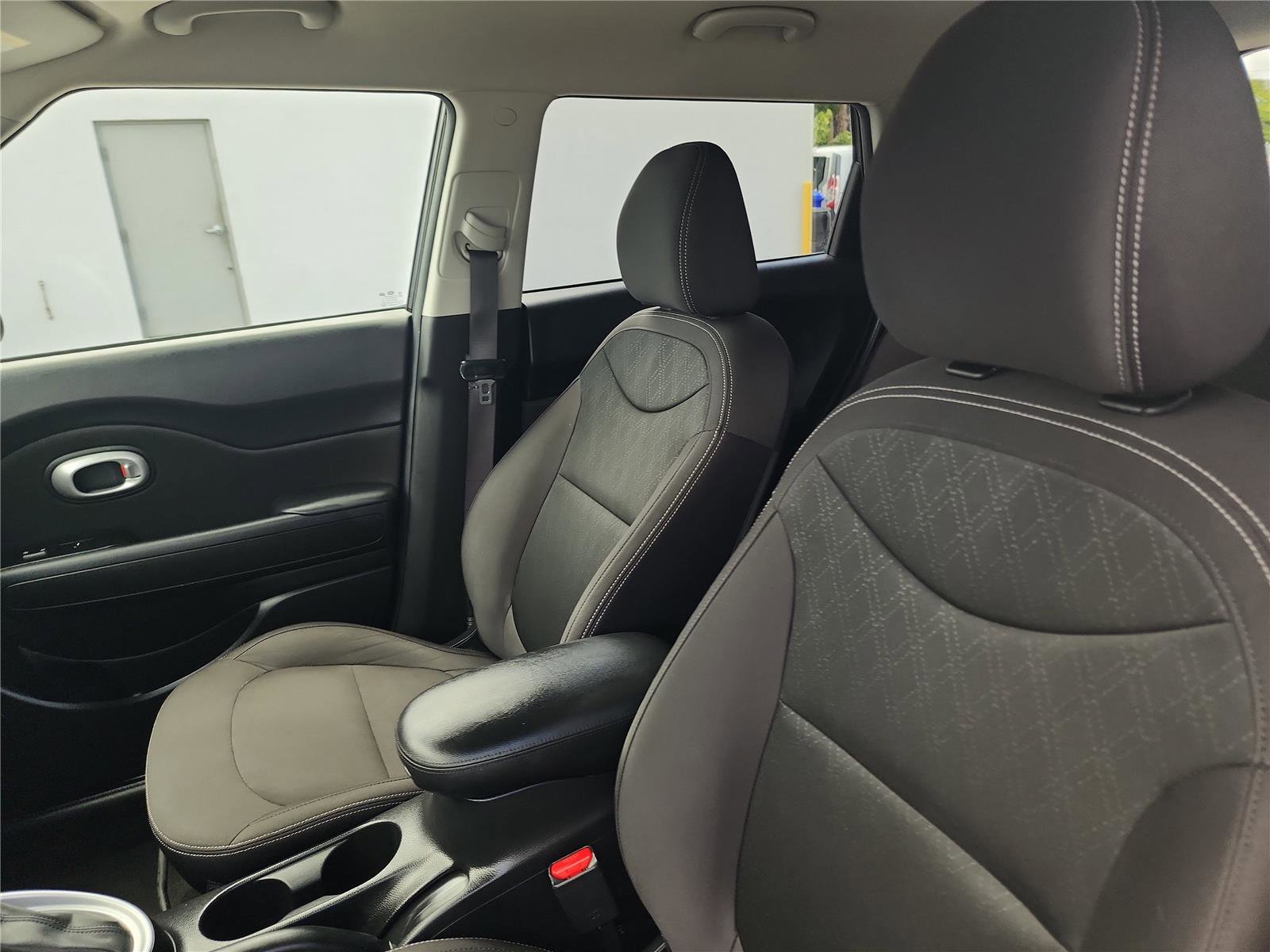 Used 2016 Kia Soul image 18