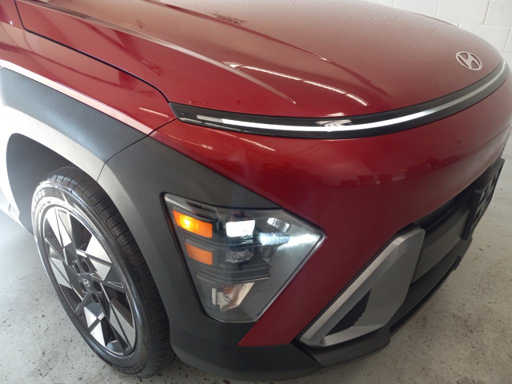 Used 2025 Hyundai Kona SEL AWD/4WD image 5