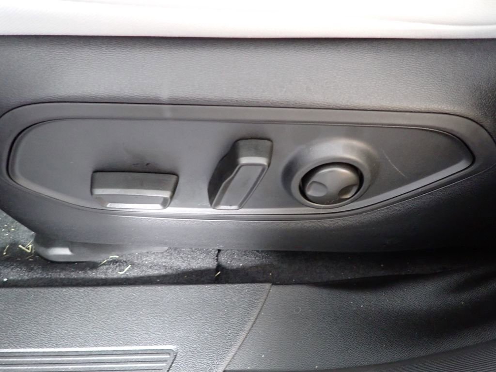 New 2026 Jeep Cherokee Limited image 27