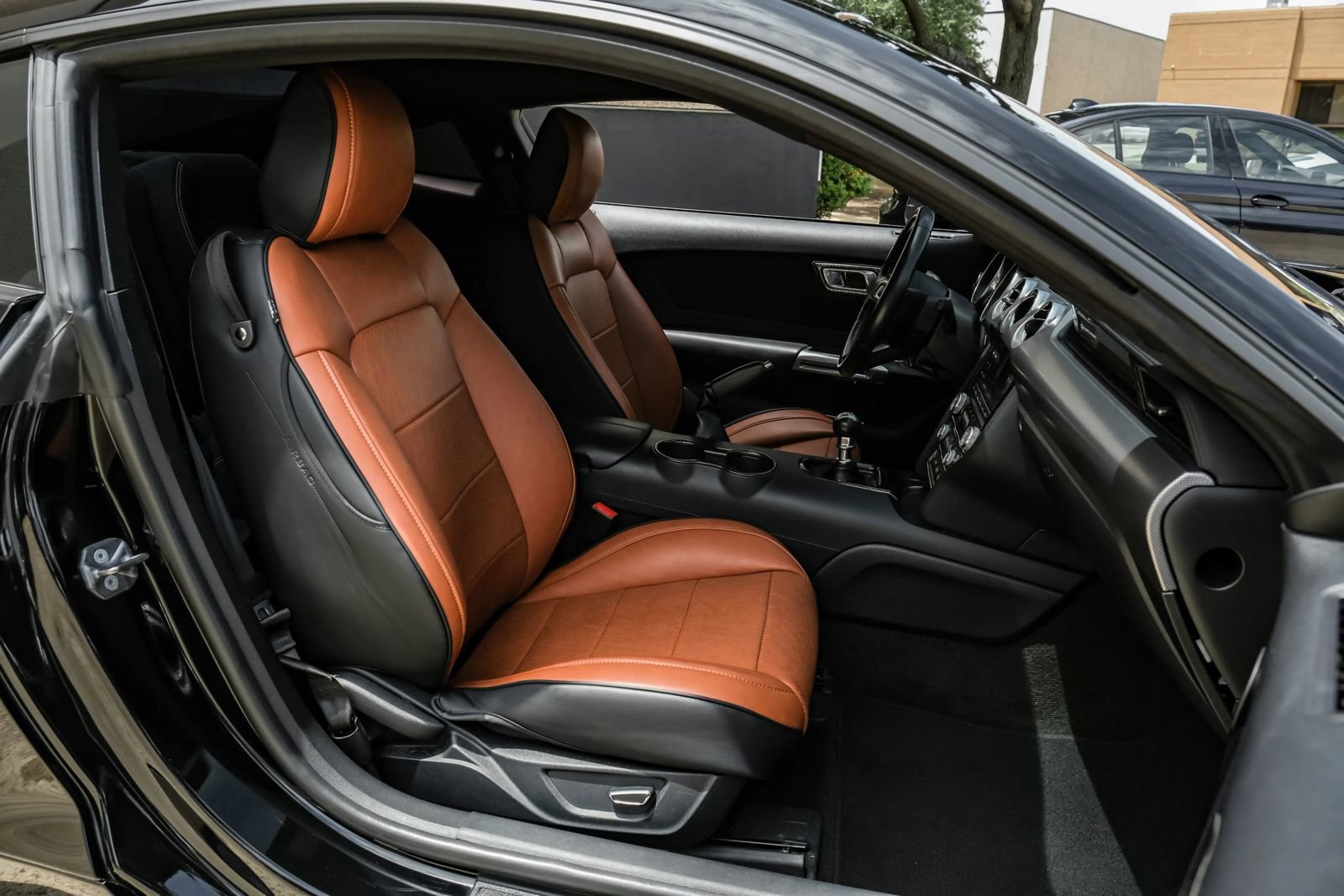 Used 2018 Ford Mustang GT RWD image 31