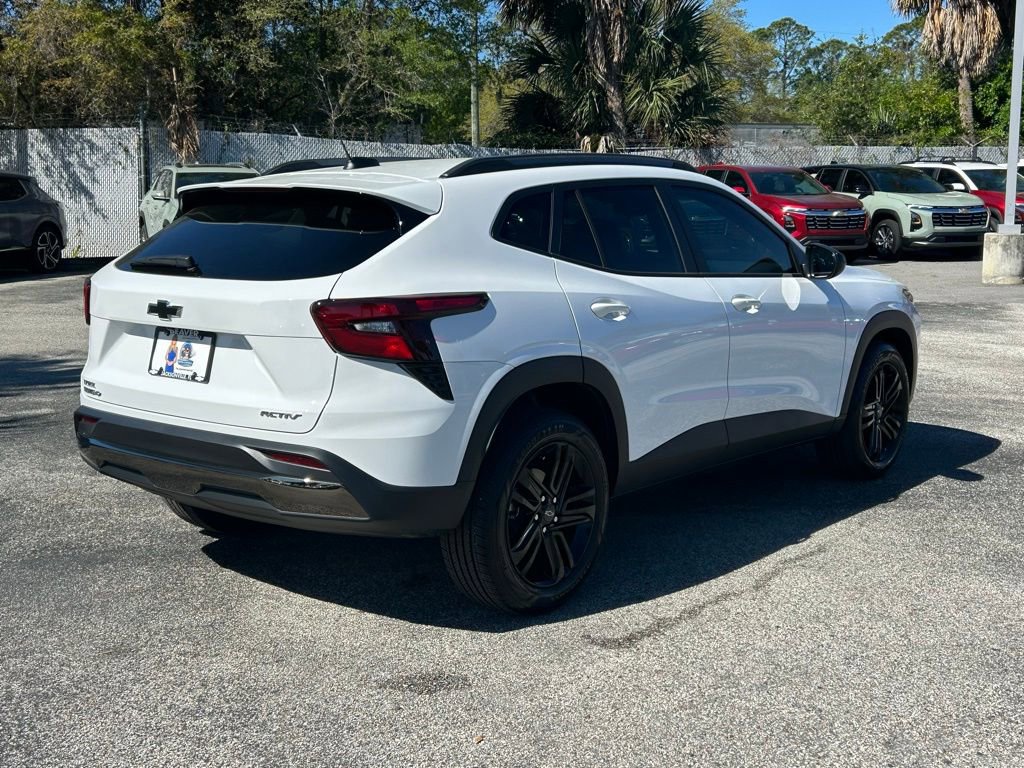 Used 2026 Chevrolet Trax ACTIV w/ Sunroof Package FWD image 7