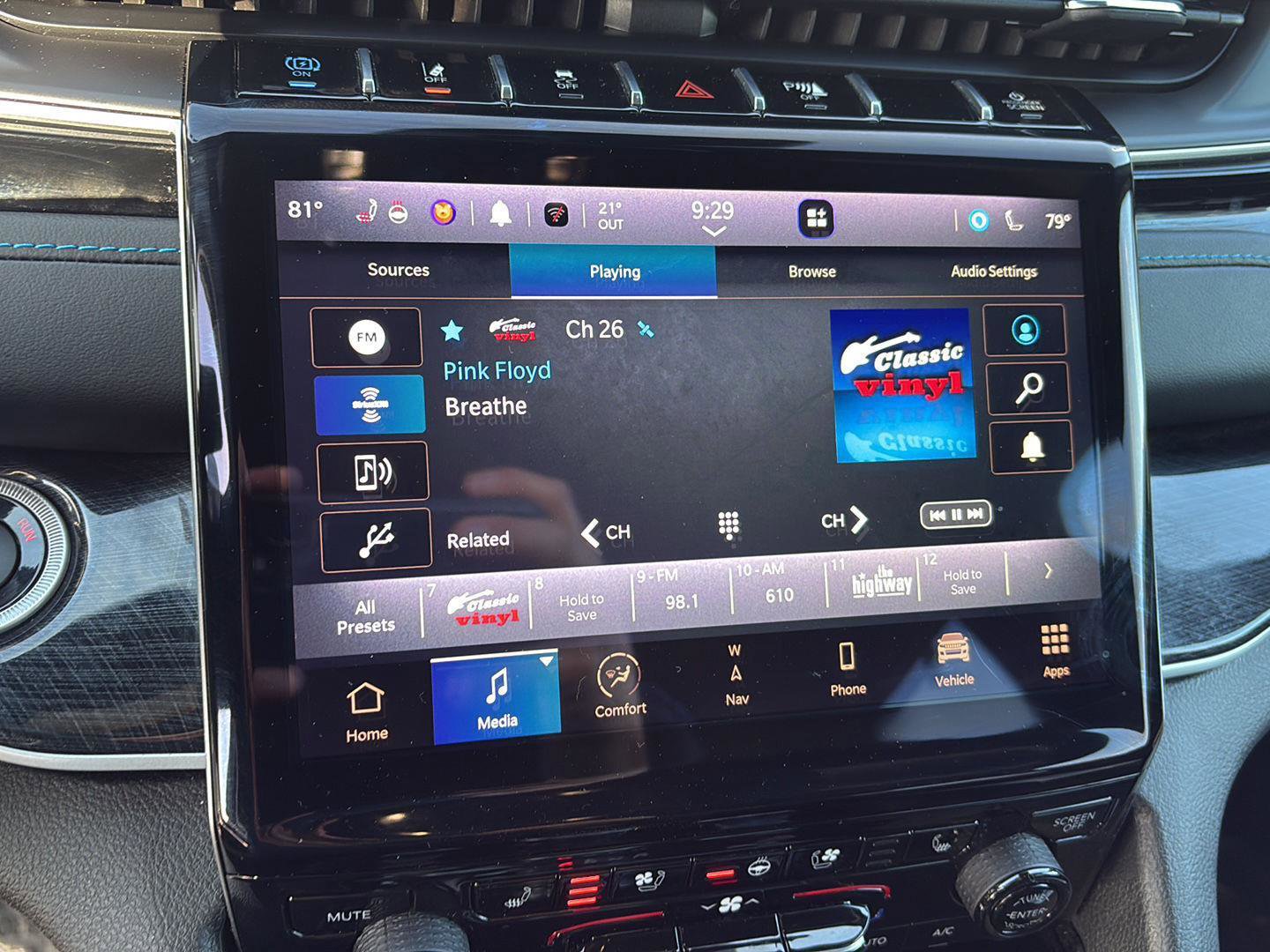 Used 2023 Jeep Grand Cherokee Trailhawk w/ Advanced Protech Group II image 15