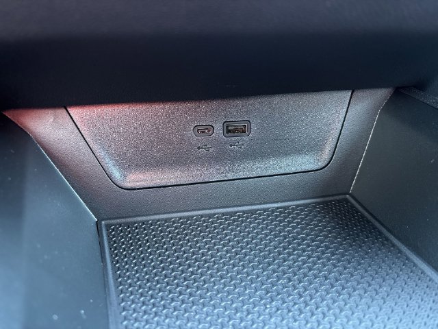 New 2027 Chevrolet Equinox RS w/ Safety and Technology Package FWD image 28