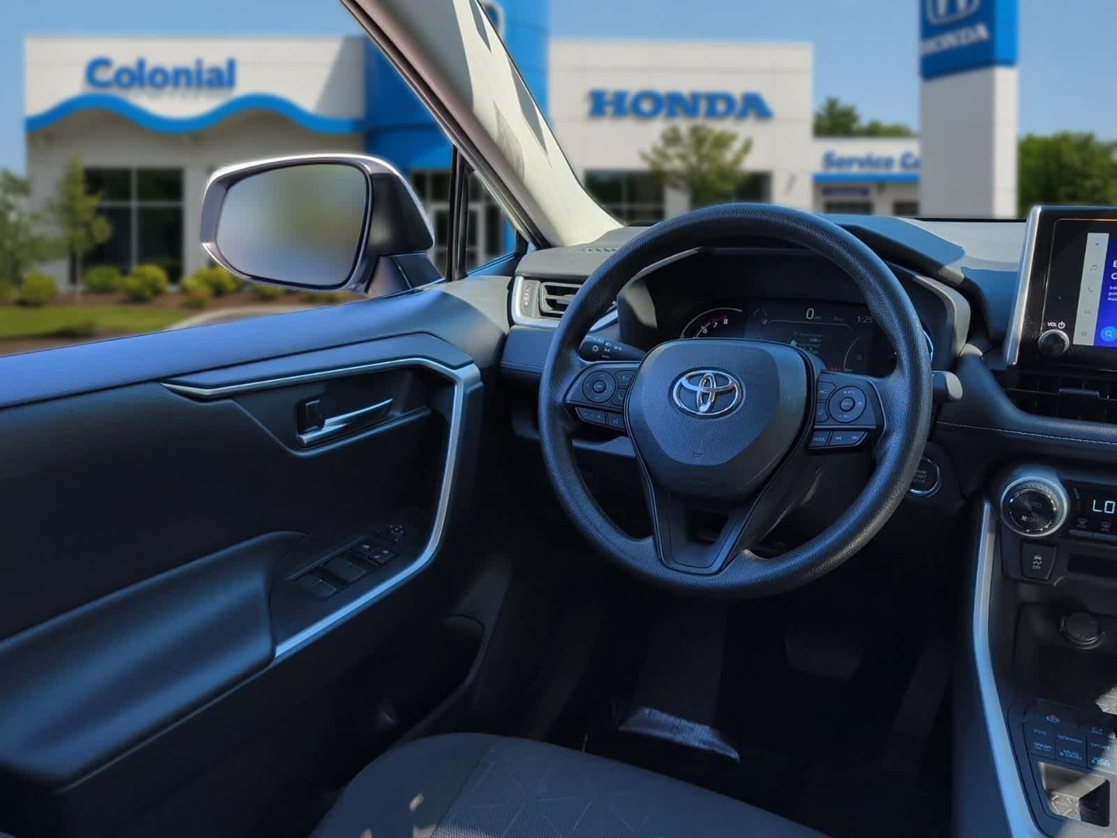 Used 2023 Toyota RAV4 XLE AWD/4WD image 29