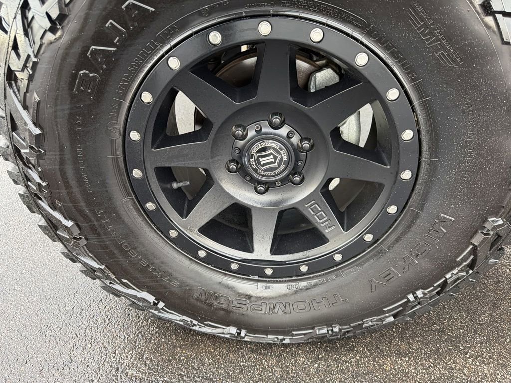 Used 2022 Ford Bronco Badlands image 9