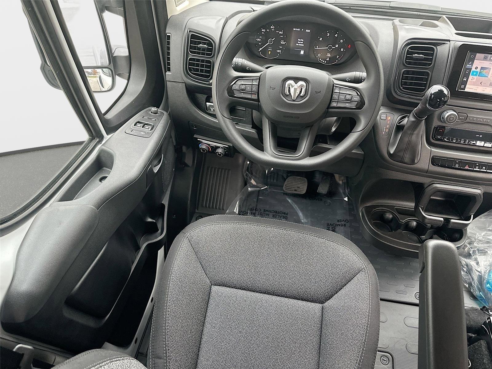 Used 2024 RAM ProMaster 2500 w/ Safety Group image 29