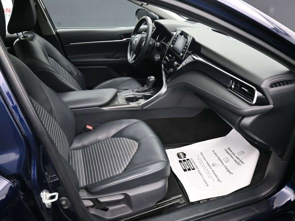 Used 2021 Toyota Camry SE image 12