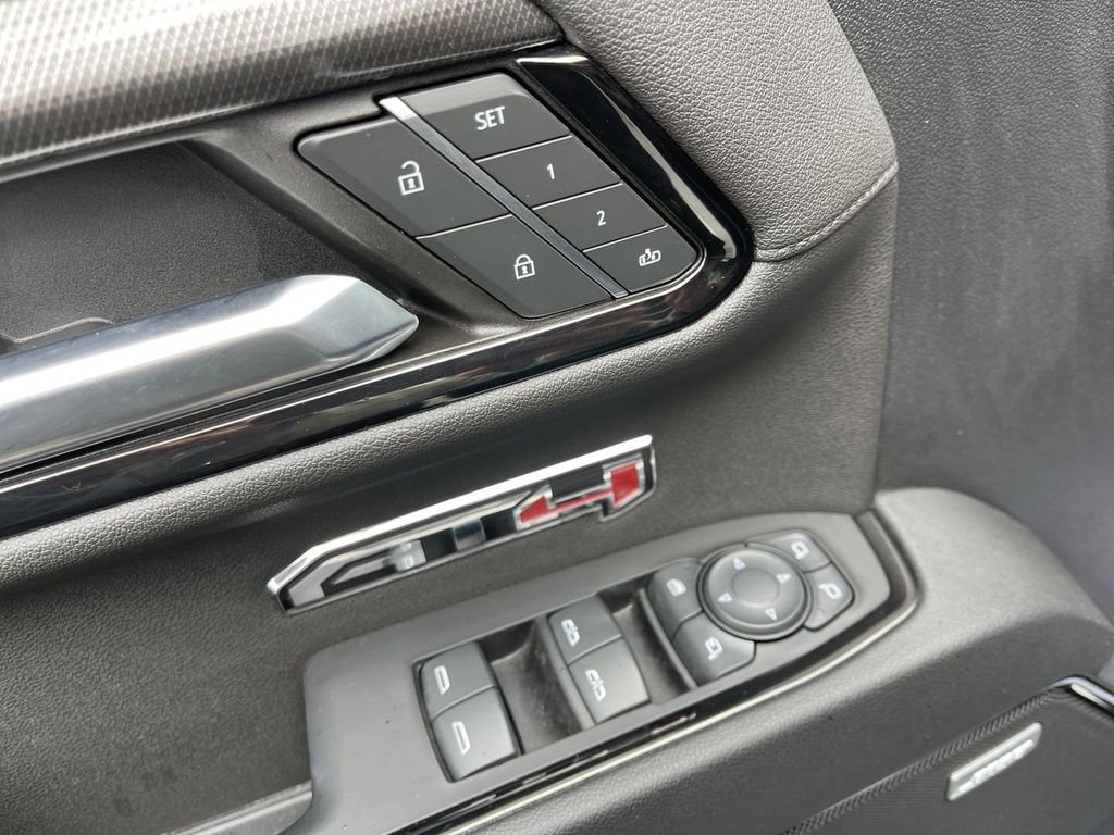 Used 2023 GMC Sierra 1500 AT4 w/ AT4 Premium Package AWD/4WD image 13