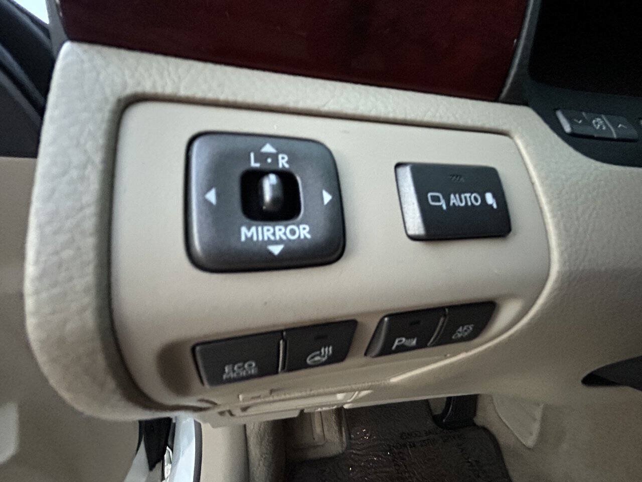 Used 2010 Lexus LS 460 AWD image 32