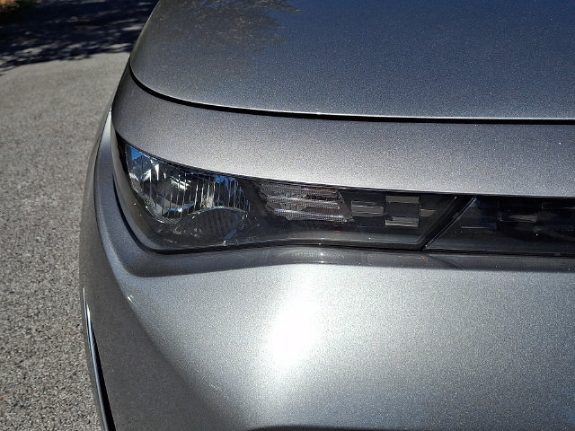 Used 2023 Kia Soul LX w/ LX Technology Package FWD image 9
