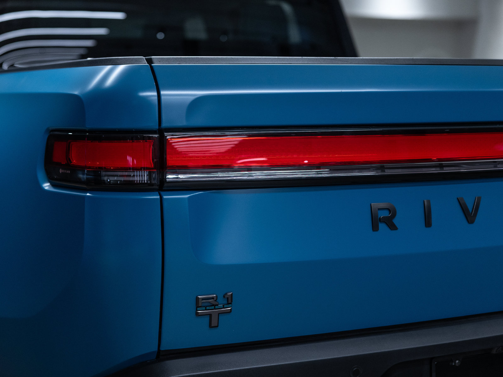 Used 2026 Rivian R1T Premium Quad AWD/4WD image 19