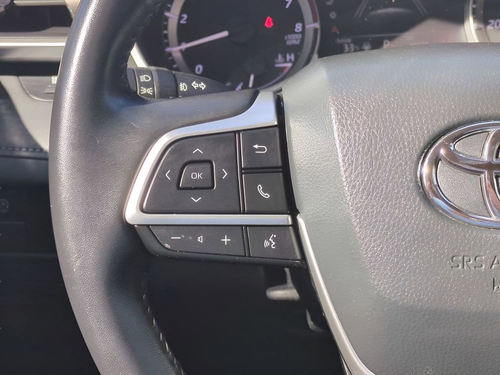 Certified 2024 Toyota Highlander XLE image 26