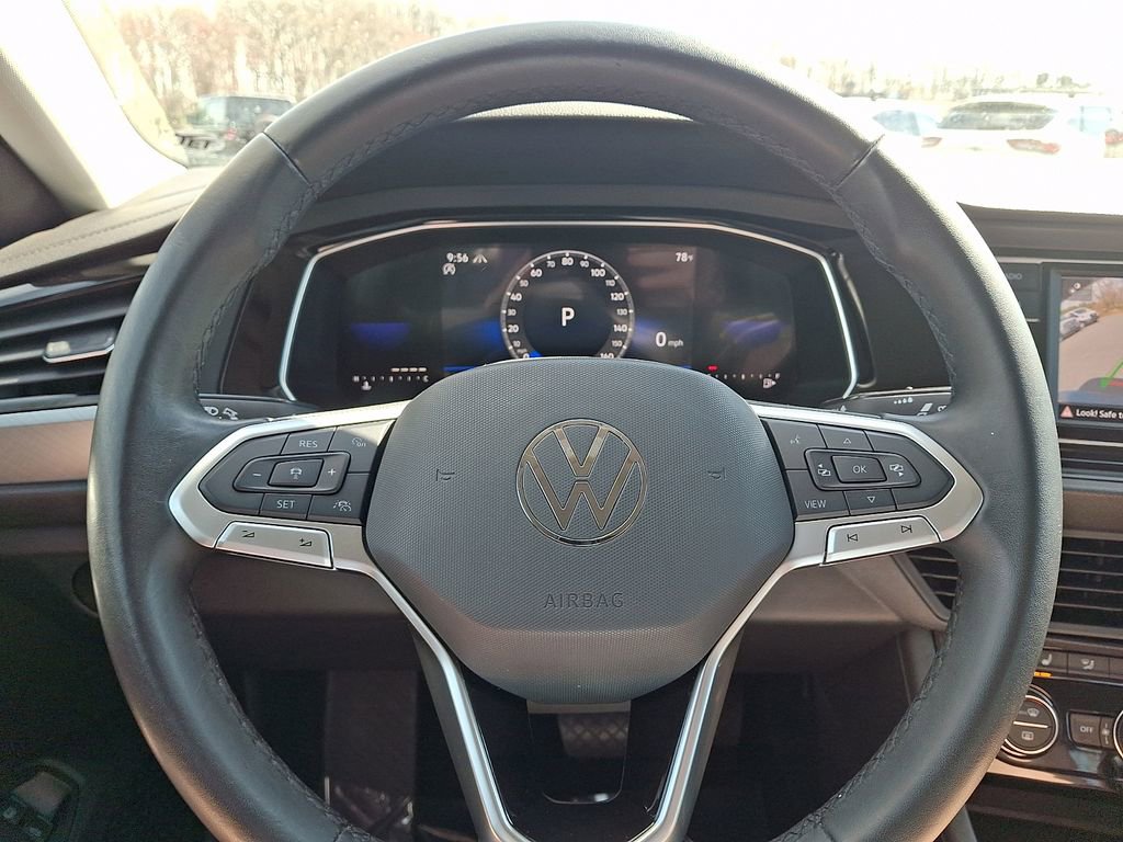 Used 2024 Volkswagen Jetta SE image 18