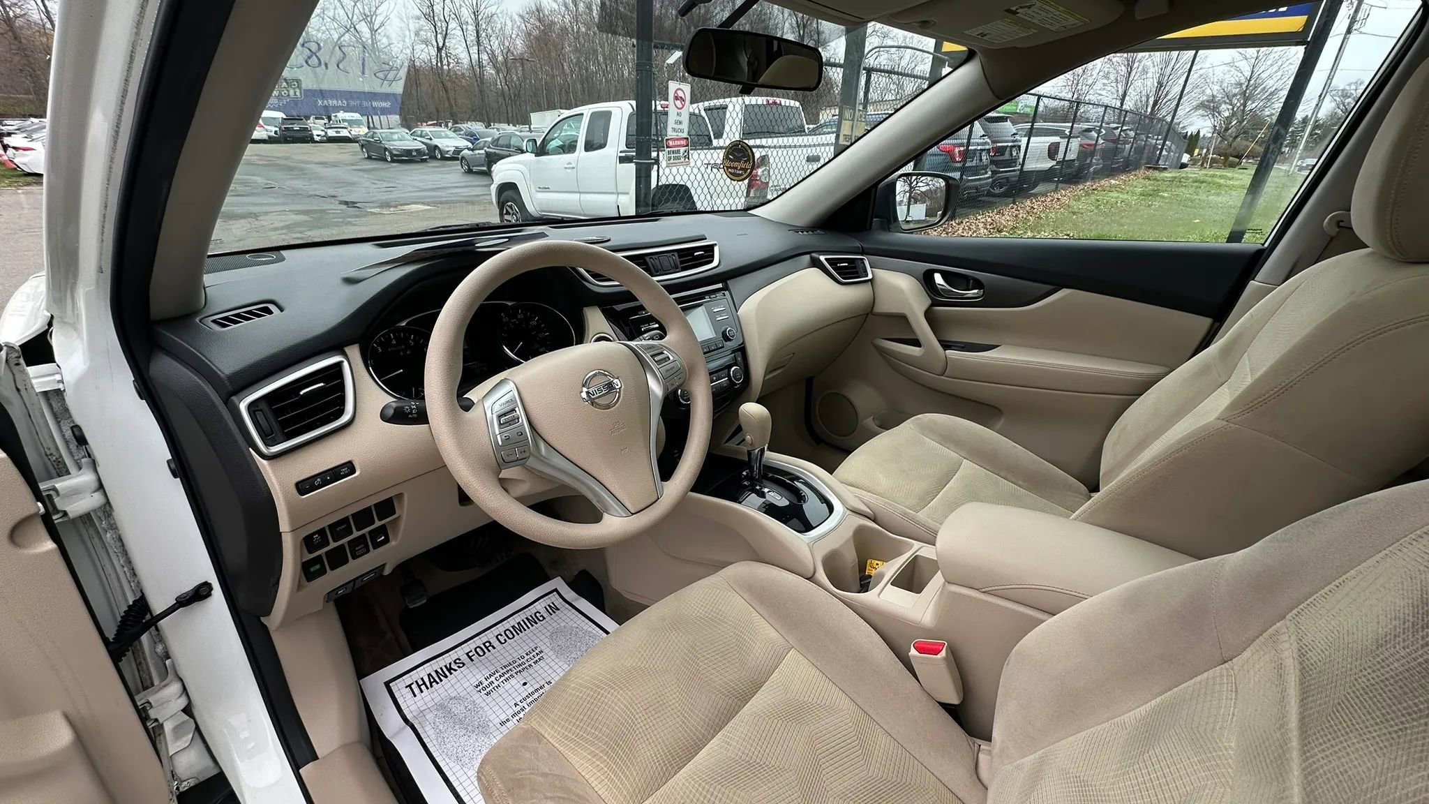 Used 2015 Nissan Rogue SV w/ SV Moonroof Package image 20