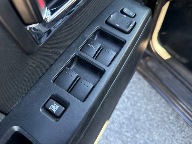 Used 2010 MAZDA MAZDA5 Sport image 16