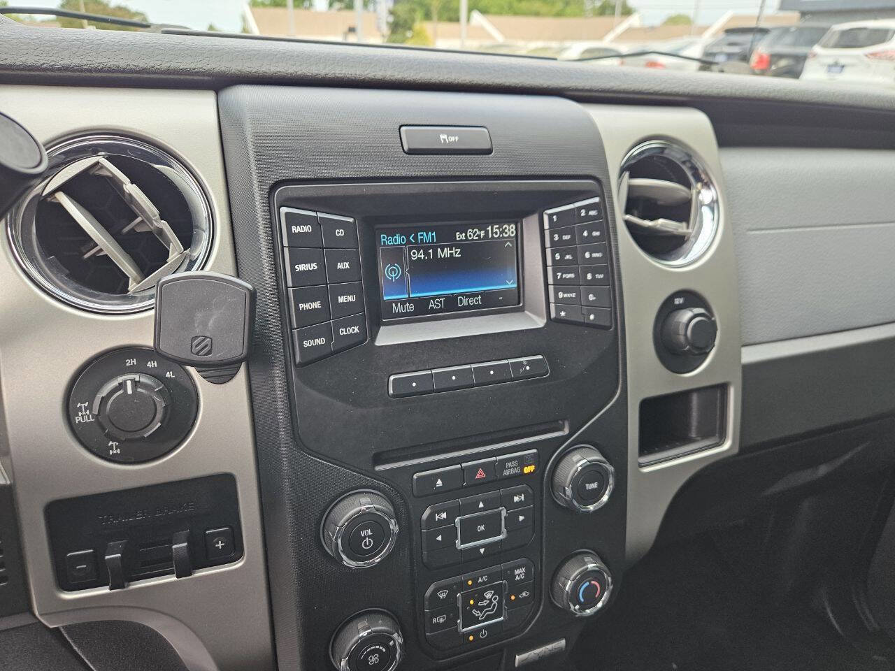 Used 2014 Ford F150 XLT w/ Equipment Group 302A Luxury AWD/4WD image 21