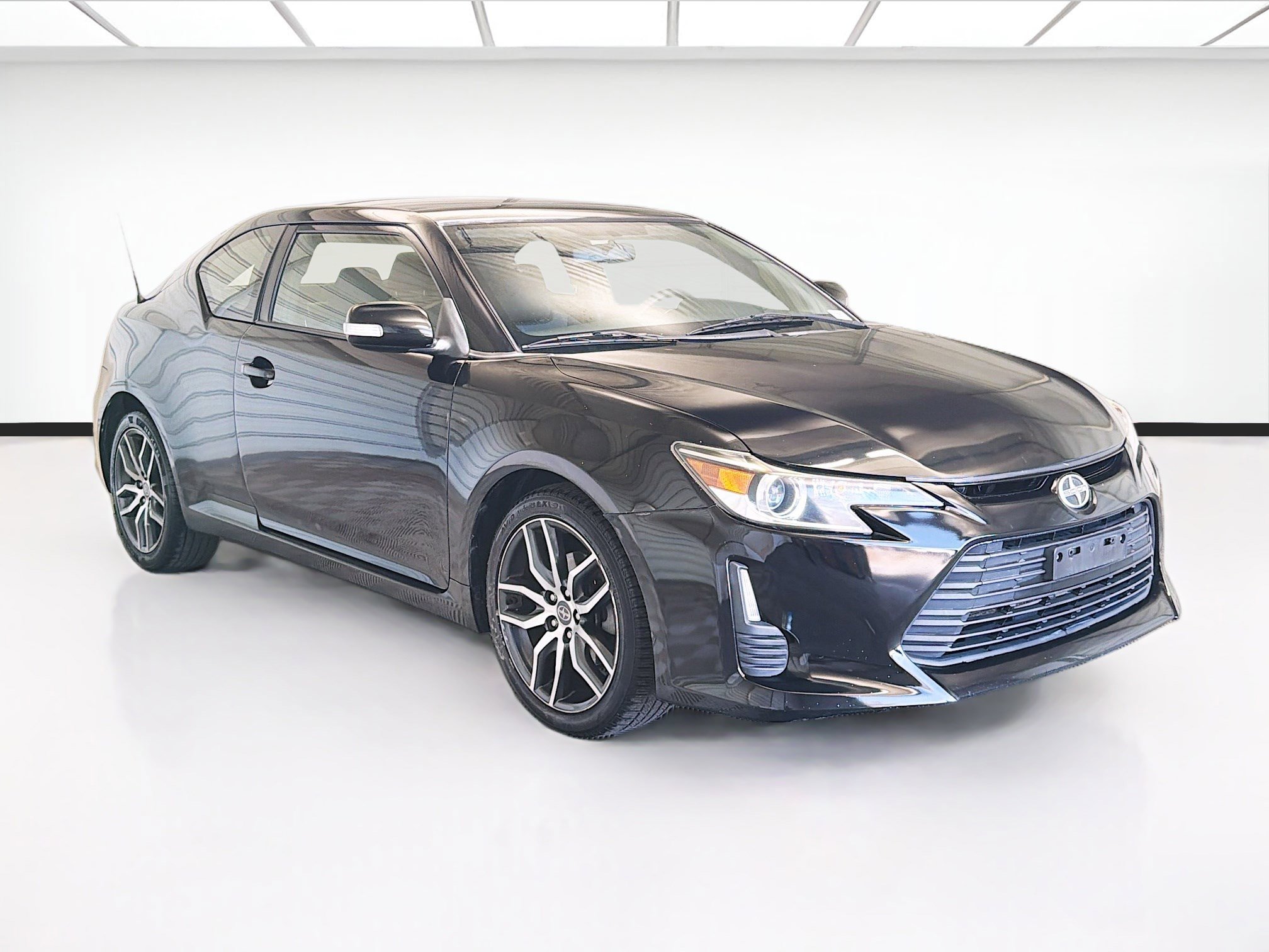Used 2015 Scion tC image 3