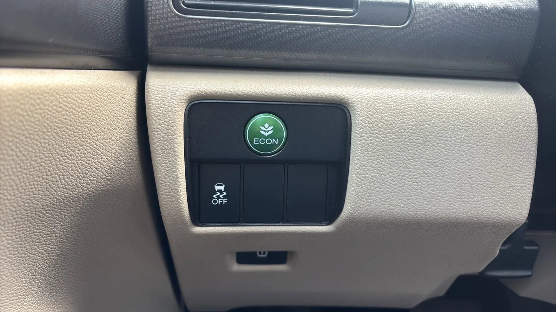 Used 2013 Honda Accord LX image 24