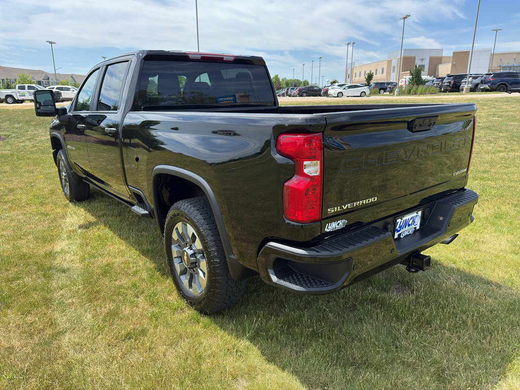 Used 2025 Chevrolet Silverado 2500 Custom w/ Custom Value Package AWD/4WD image 3