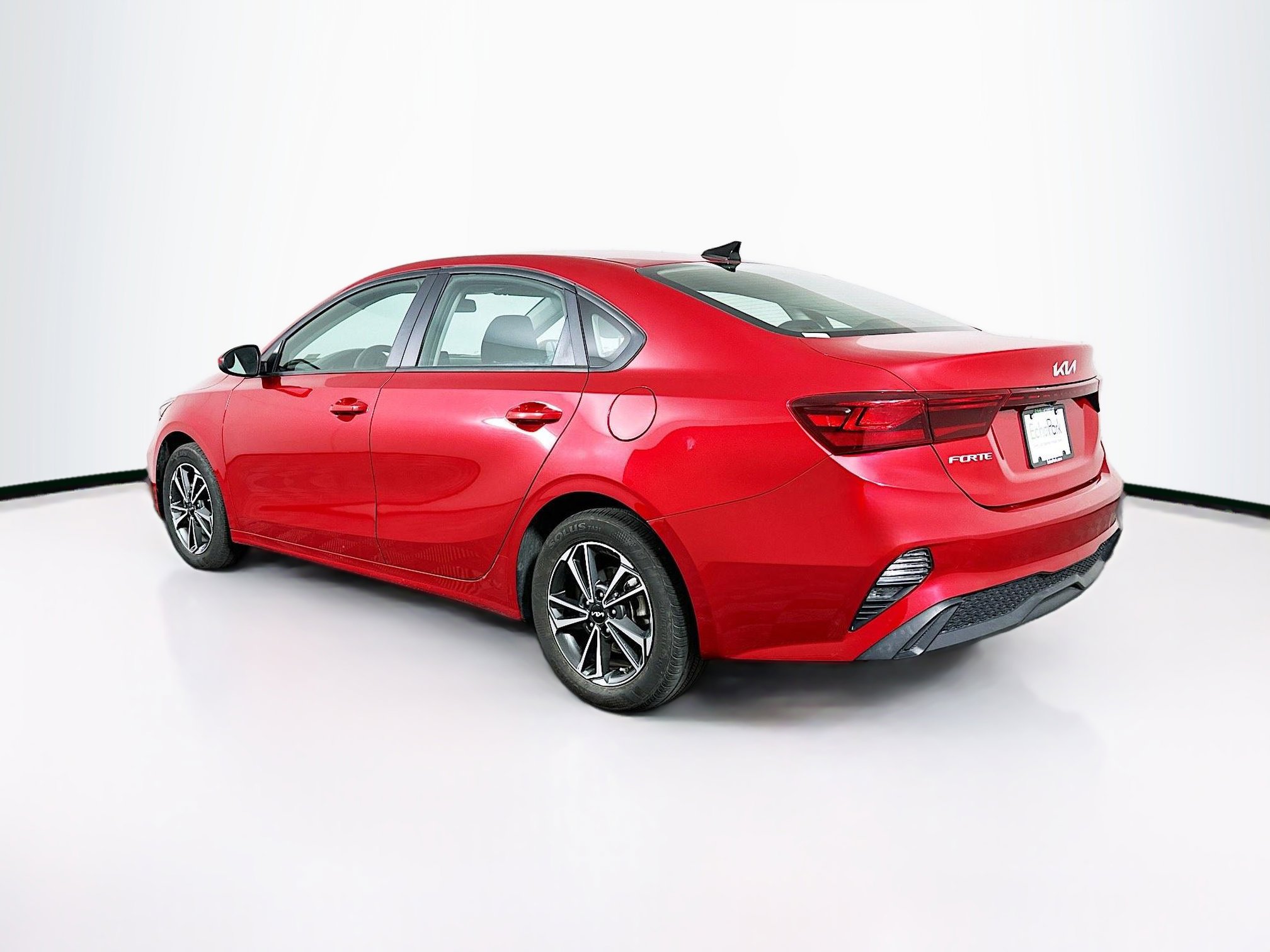 Used 2024 Kia Forte LXS image 5