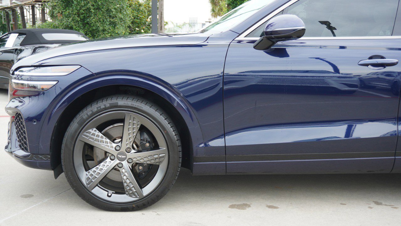 Used 2024 Genesis GV70 3.5T Sport w/ Sport Advanced Package AWD/4WD image 10