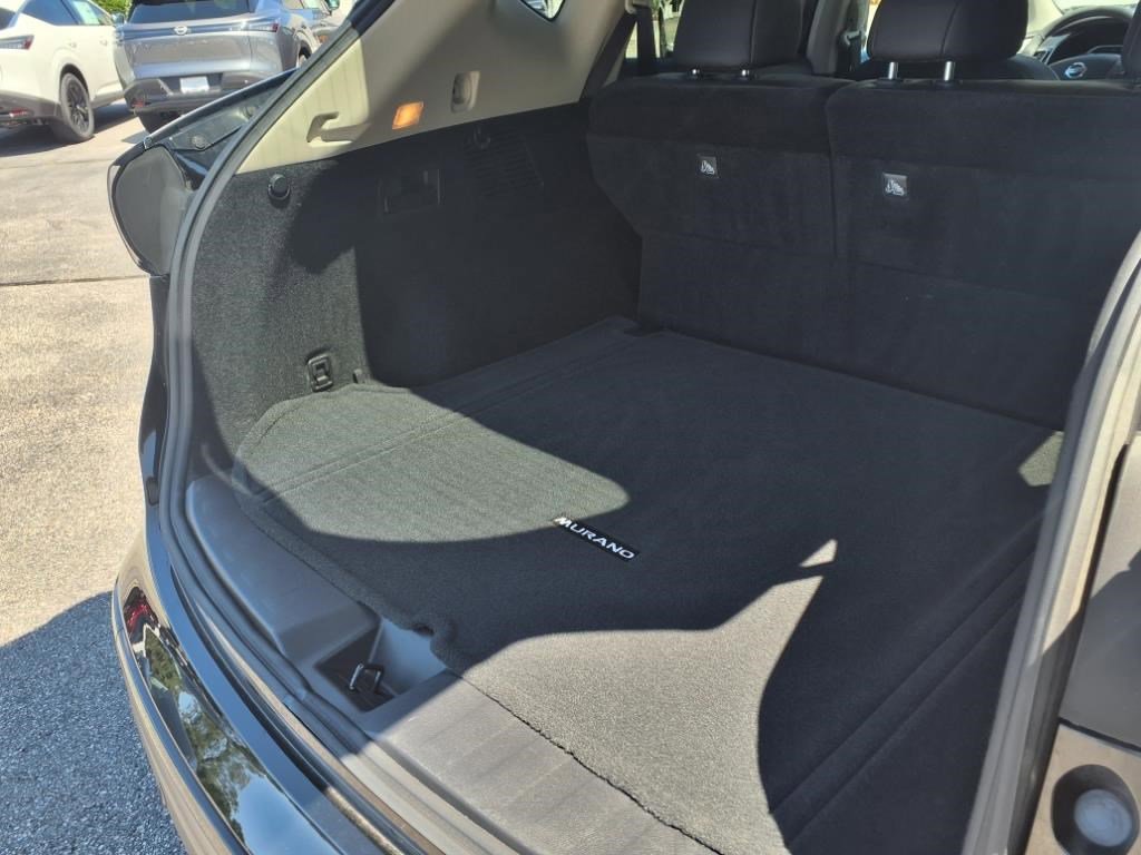Used 2022 Nissan Murano SV w/ SV Midnight Edition Package image 8