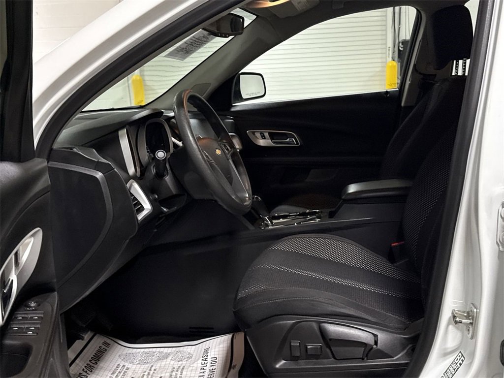 Used 2016 Chevrolet Equinox LS image 18