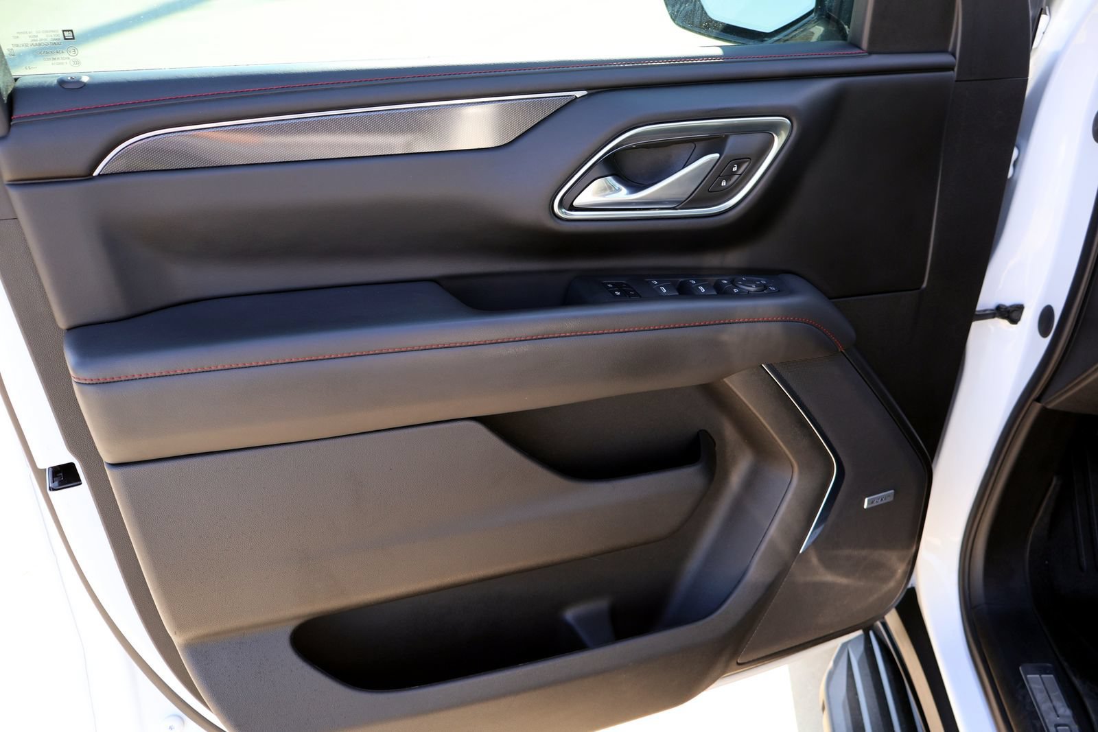 Used 2023 Chevrolet Tahoe RST w/ Luxury Package RWD image 18