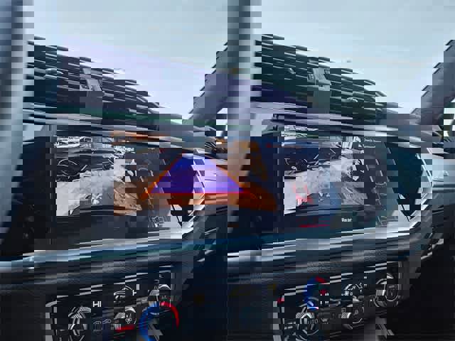 Used 2025 Audi Q3 2.0T Premium w/ Convenience Package image 28