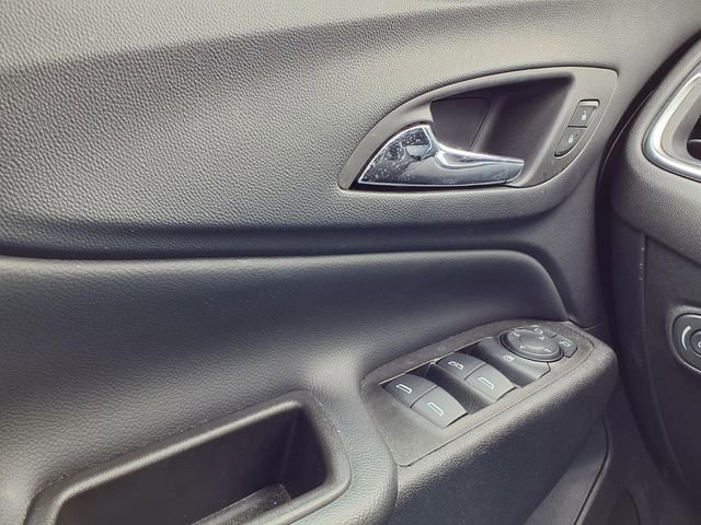 Used 2023 Chevrolet Equinox LT FWD image 19
