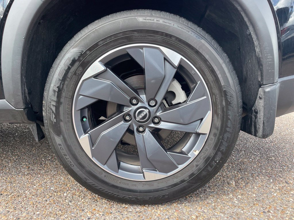 Certified 2026 Nissan Rogue SV FWD image 17