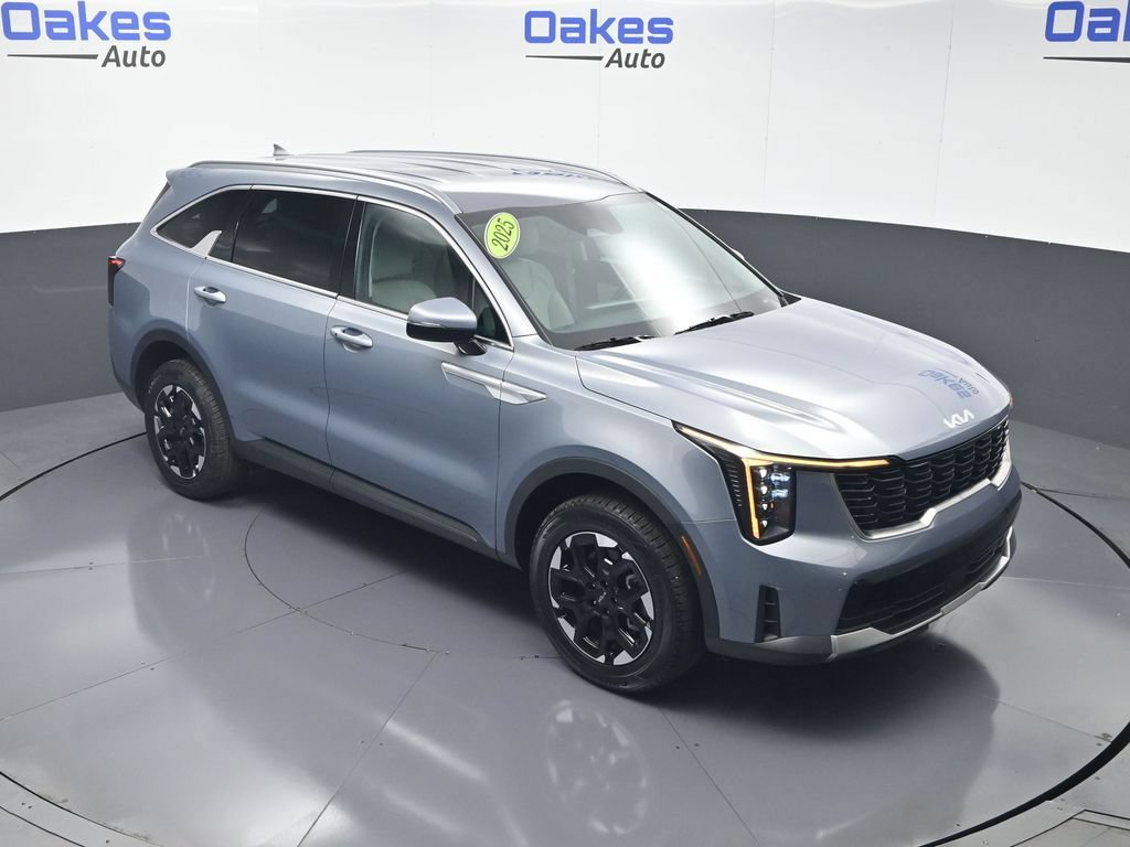 Certified 2025 Kia Sorento S AWD/4WD image 47