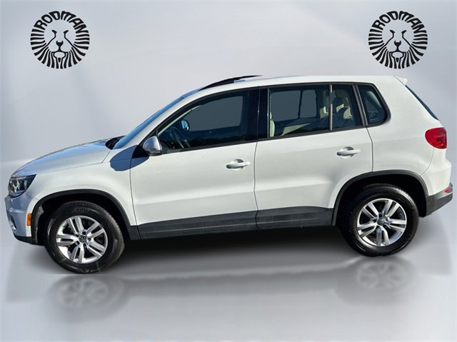 Used 2017 Volkswagen Tiguan S image 8