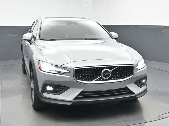 New 2026 Volvo V60 B5 Cross Country Plus w/ Protection Package Premier image 2