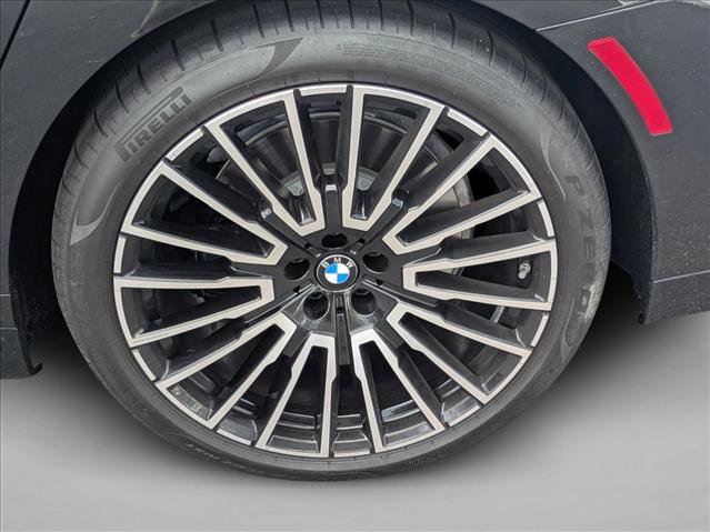 Used 2026 BMW 740i w/ Executive Package image 14
