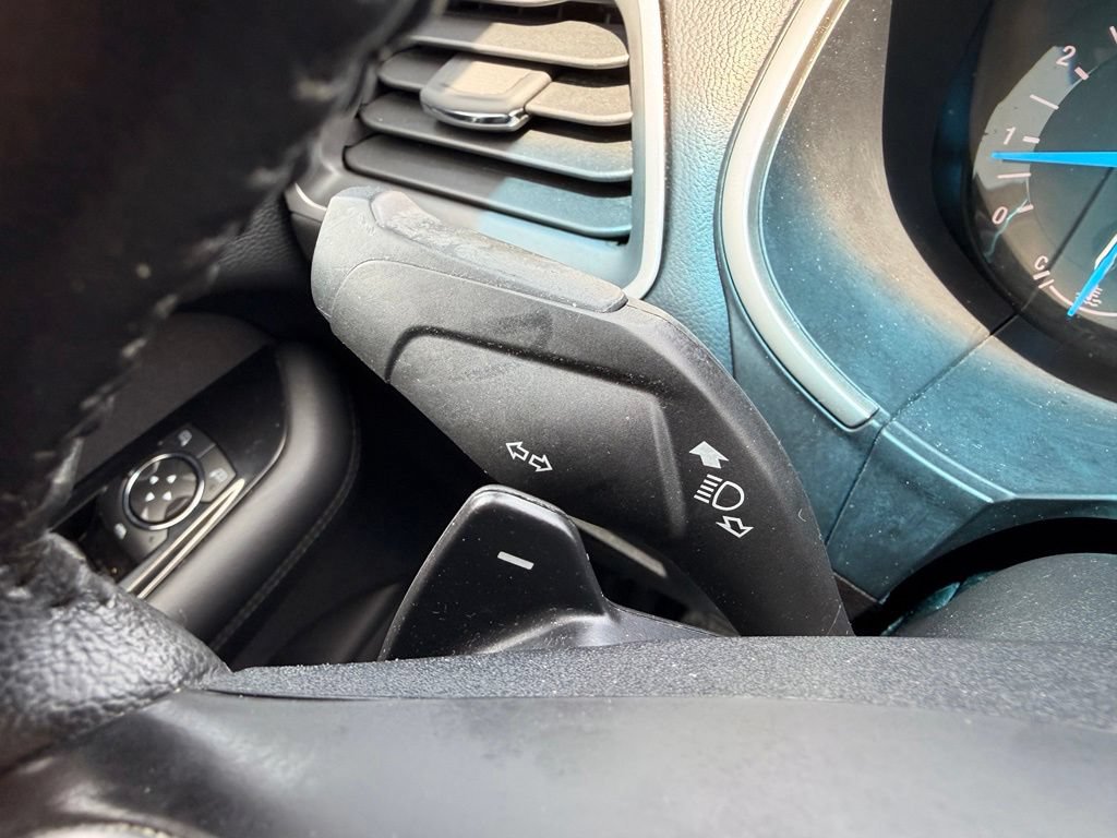 Used 2015 Ford Edge SEL FWD image 19
