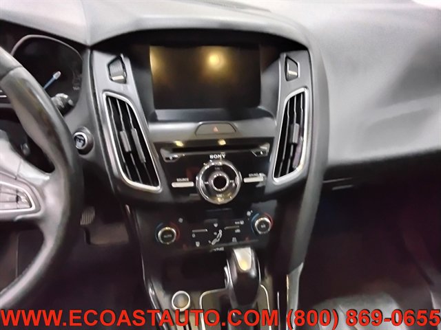 Used 2016 Ford Focus Titanium FWD image 12