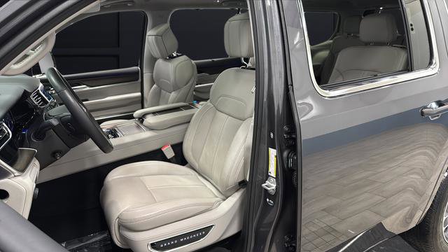 Used 2023 Jeep Grand Wagoneer 4WD image 9
