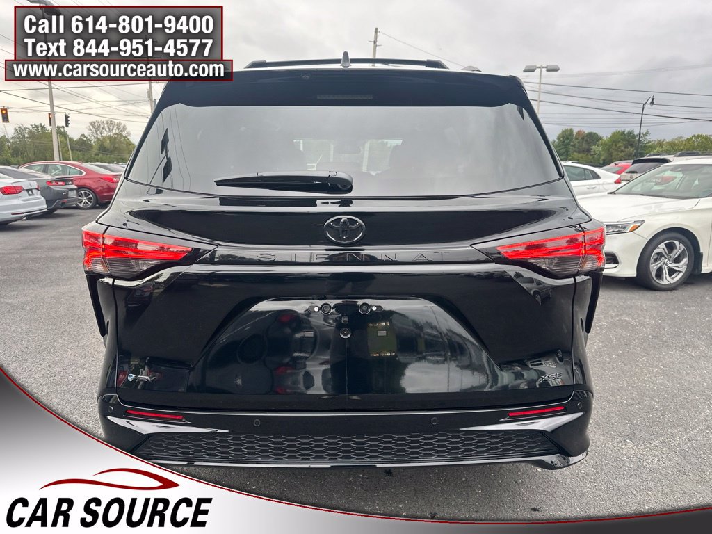 Used 2026 Toyota Sienna XSE FWD image 5