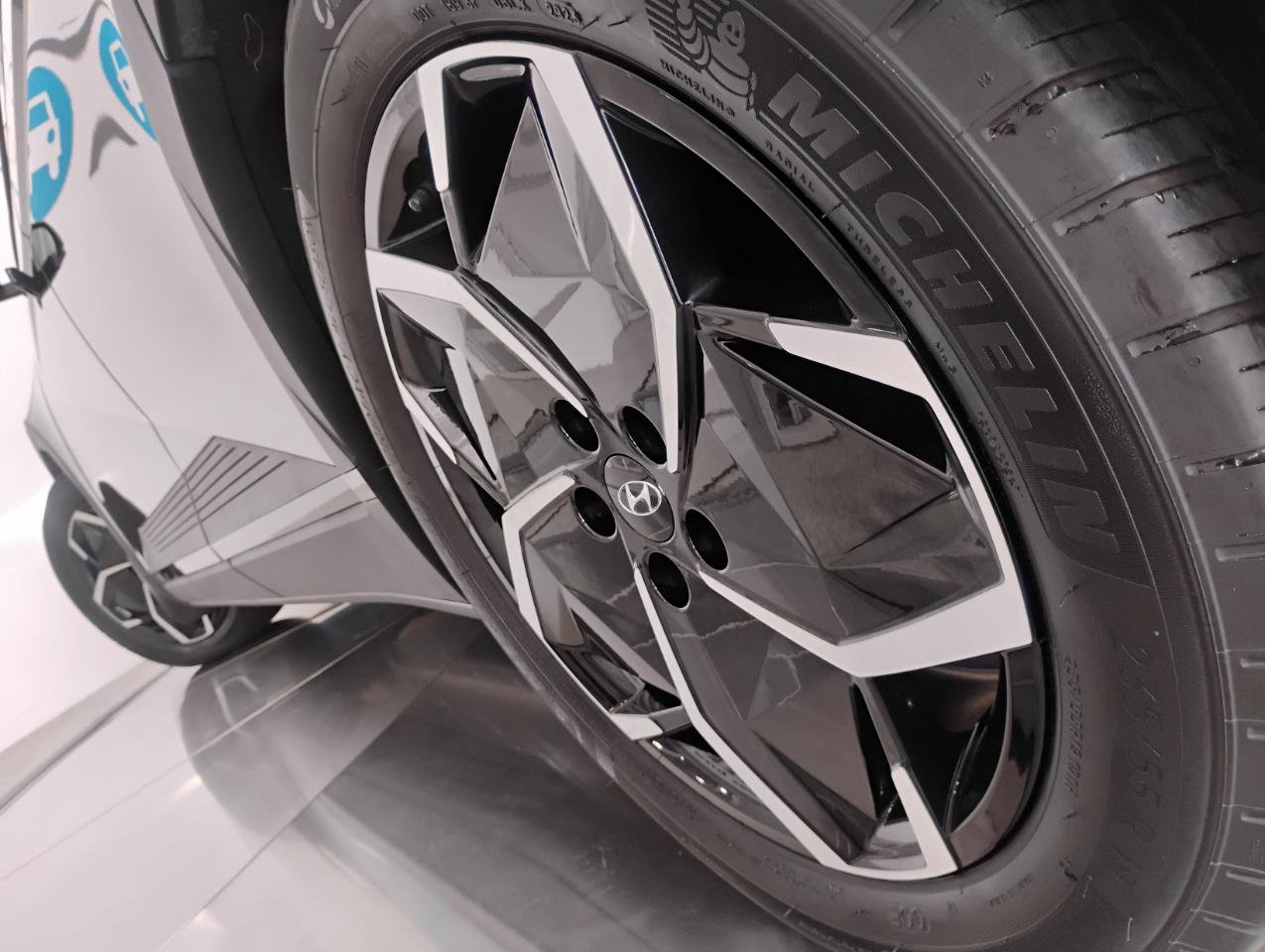 Used 2024 Hyundai Ioniq 5 SEL RWD image 3