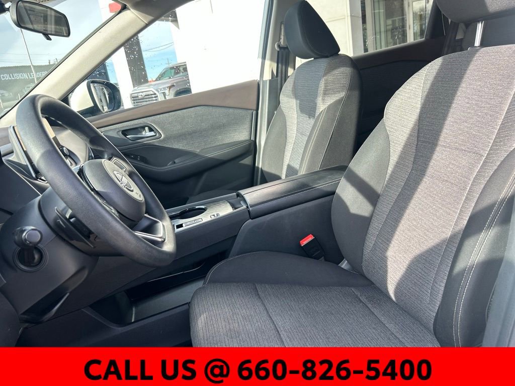 Used 2023 Nissan Rogue SV image 12